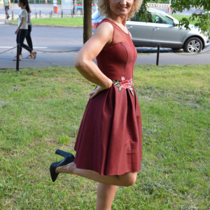 Rochie de ocazie cu broderie florala aplicata, nuanta de visiniu - Img 4