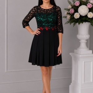 Rochie de ocazii, deosebita, din dantela neagra si broderie rosie