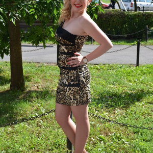 Rochie de seara scurta, animal print in cute, care pune silueta in valoare - Img 3