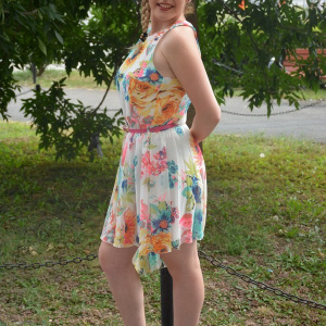 Rochie de vara, model asimetric cu imprimeu floral viu colorat - Img 4