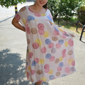 Rochie de vara,vaporoasa Alice model cu buline colorate,nuanta de pudra - Img 2