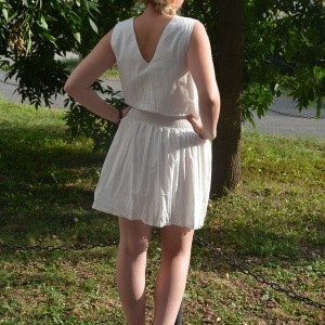 Rochie din bumbac de culoare alba cu broderie, model mini - Img 4