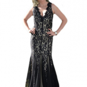 Rochie din dantela neagra pe fond crem, model tip sirena - Img 1