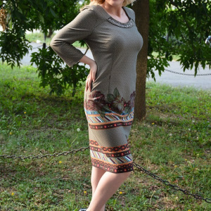 Rochie eleganta, cu flori in partea de jos, de culoare maro - Img 5