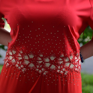 Rochie eleganta de nuanta rosie cu strasuri aplicate in fata - Img 6