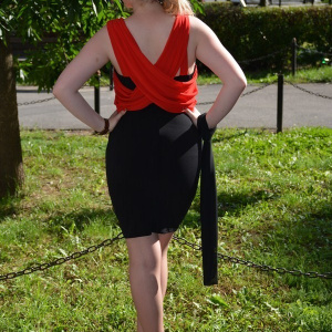 Rochie eleganta, scurta, nuanta negru-rosu, cu croiala cambrata - Img 4