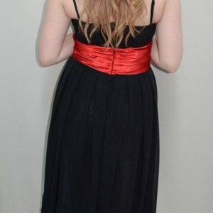 Rochie in nuanta de negru-rosu, design interesant modern - Img 5