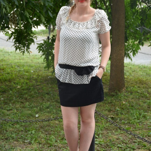 Rochie in nuante de negru si alb, design de buline - Img 3