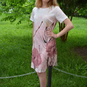 Rochie Lindsey cu imprimeu de flori pastelate,nuanta de alb - Img 4