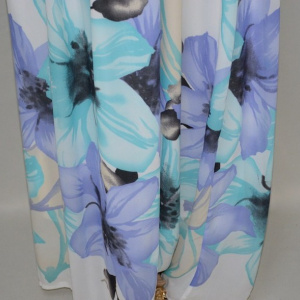 Rochie lunga de vara, culoare alba, design floral in partea de jos - Img 4