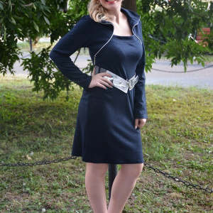 Rochie moderna, de culoare bleumarin, design deosebit - Img 3