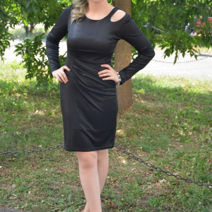 Rochie neagra, cu un decupaj pe umarul stang - Img 7