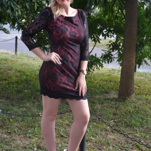 Rochie spectaculoasa, cu dantela neagra aplicata pe pudra - Img 3