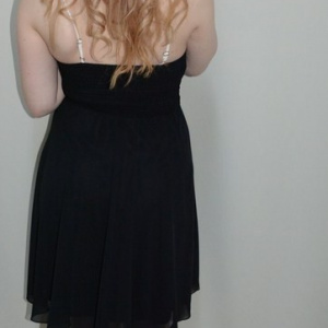 Rochie trendy, nuanta de negru-alb, decolteu in V - Img 5