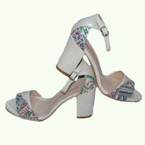 Sanda din piele naturala lacuita, bej, cu model trendy multicolor - Img 3