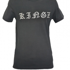 Tricou barbatesc cambrat pe corp, de culoare neagra cu imprimeu - Img 1