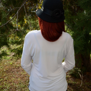 Bluza de ocazie, de culoare alba, cu design de fundite de dantela - Img 6