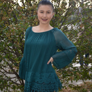 Bluza moderna Kara cu insertii de broderie si dantela,nuanta de verde - Img 3