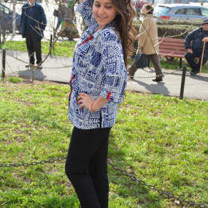 Bluza oversize cu nasturi in fata, alb-bleumarin-rosu, masura mare - Img 3