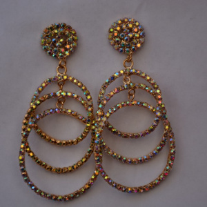 Cercei chic de diferite forme cu cristale albe, galbui si multicolore - Img 6