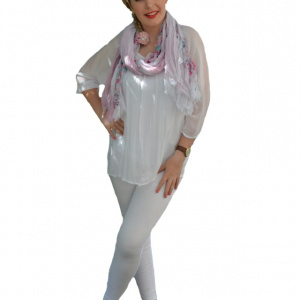 Esarfa trendy din vascoza cu aspect creponat, in culoare de roz-alb - Img 1