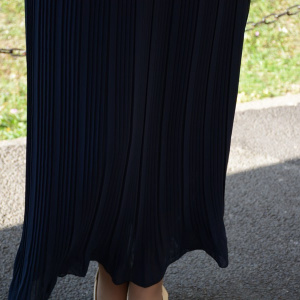 Fusta simpla, chic, cu design de pliuri, in nuanta de bleumarin - Img 4