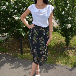 Fuste lejere, midi, nuanta de negru, cu imprimeu floral multicolor - Img 3