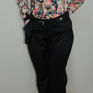 Pantalon in tendinte, nuanta de negru, design interesant sus - Img 2