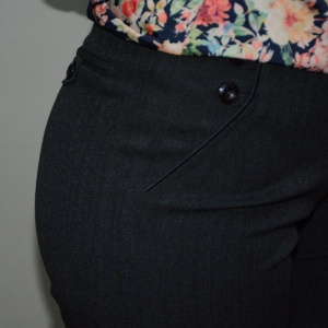 Pantalon lung, model clasic, cu insertii de cusaturi, de culoare gri - Img 5