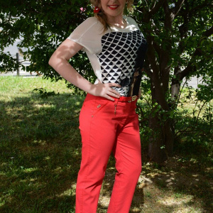 Pantalon tineresc cu croi tip pana, de culoare corai cu curea - Img 2
