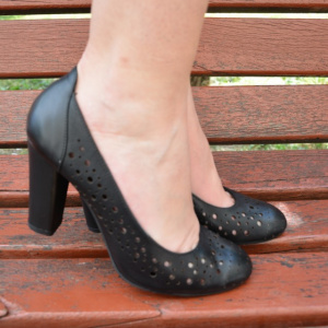 Pantof elegant, modern, cu toc patrat inalt, pe negru, foarte comozi - Img 4