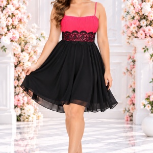 Rochie de gala scurta, cu fusta din voal negru si top plisat roz