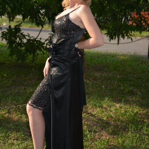 Rochie de ocazie aparte, design stratificat, pe culoare neagra - Img 4