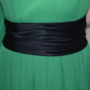 Rochie de ocazie din voal aplicat peste saten, in nuanta de verde - Img 4