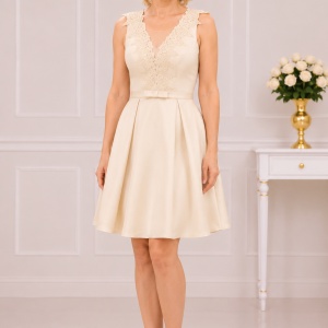 Rochie de ocazie scurta, nuanta bej, cu pliuri mari in talie
