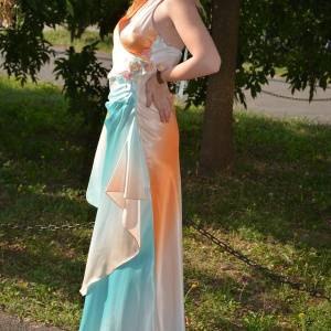 Rochie de seara deosebita, model lung, din material satinat colorat - Img 3
