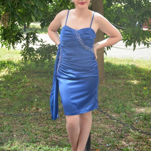 Rochie de seara foarte eleganta, cu garnituri de pietre, pe albastru - Img 2