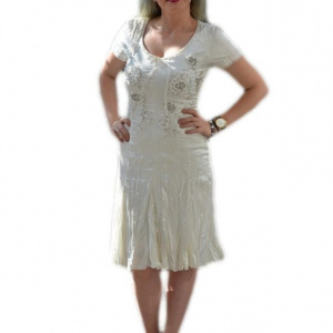 Rochie de vara, alba, cu aspect creponat si broderie deosebita - Img 1