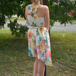 Rochie de vara, model asimetric cu imprimeu floral viu colorat - Img 5
