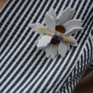 Rochie de zi Gianina cu dungi si crepeu,nuanta de alb-bleumarin - Img 5