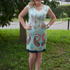 Rochie eleganta ,decorata cu perle albe la decolteu - Img 2