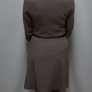 Rochie evazata, de culoare maro, dantela aplicata in talie - Img 5