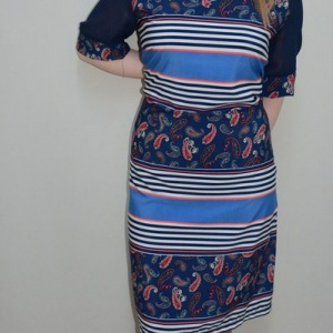 Rochie in nuanta de bleumarin, design interesant - Img 2