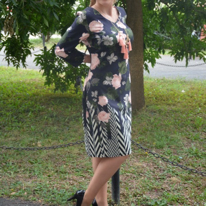 Rochie rafinata cu manaca trei-sferturi, model scurt, elegant - Img 3