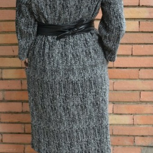 Rochie trendy de toamna-iarna, culoare neagra, cu buzunare mari - Img 4