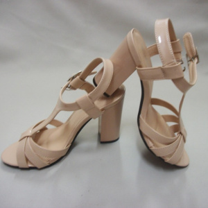 Sanda de culoare bej cu design clasic de barete suprapuse - Img 5