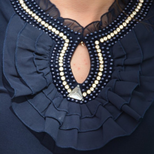 Top elegant de primavara-vara, culoare bleumarin, cu strasuri - Img 6
