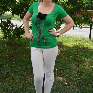 Tricou cu maneca scurta, verde cu insertie de strasuri si margele - Img 3