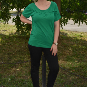 Tricouri casual, design deosebit in zona bustului, verzi - Img 4