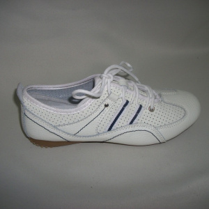 Adidas alb, design modern de perforatii, cusaturi albastre - Img 2